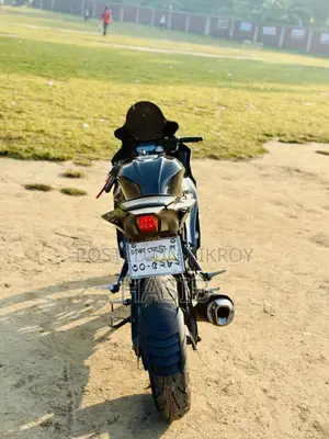 ইয়ামাহা ২০২৩ কালো