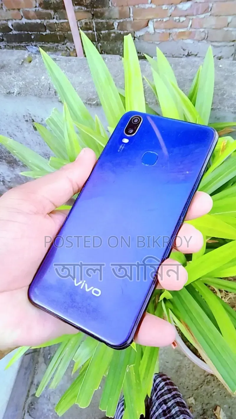 Vivo Y11 32 GB Blue