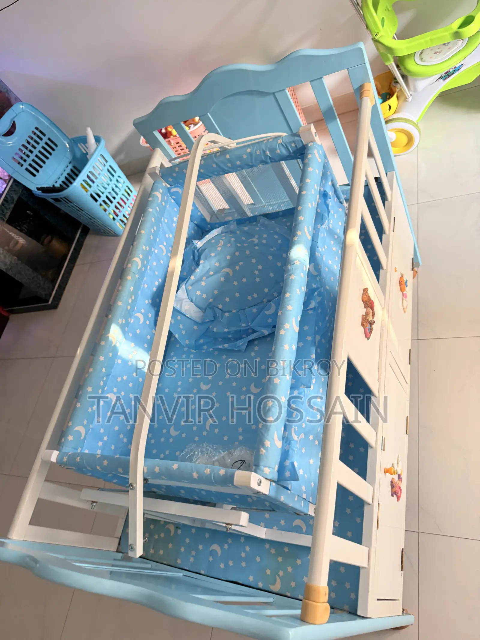 Baby Bed Cot With Swing Cradel