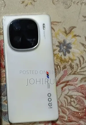 iQOO 12 512 GB White