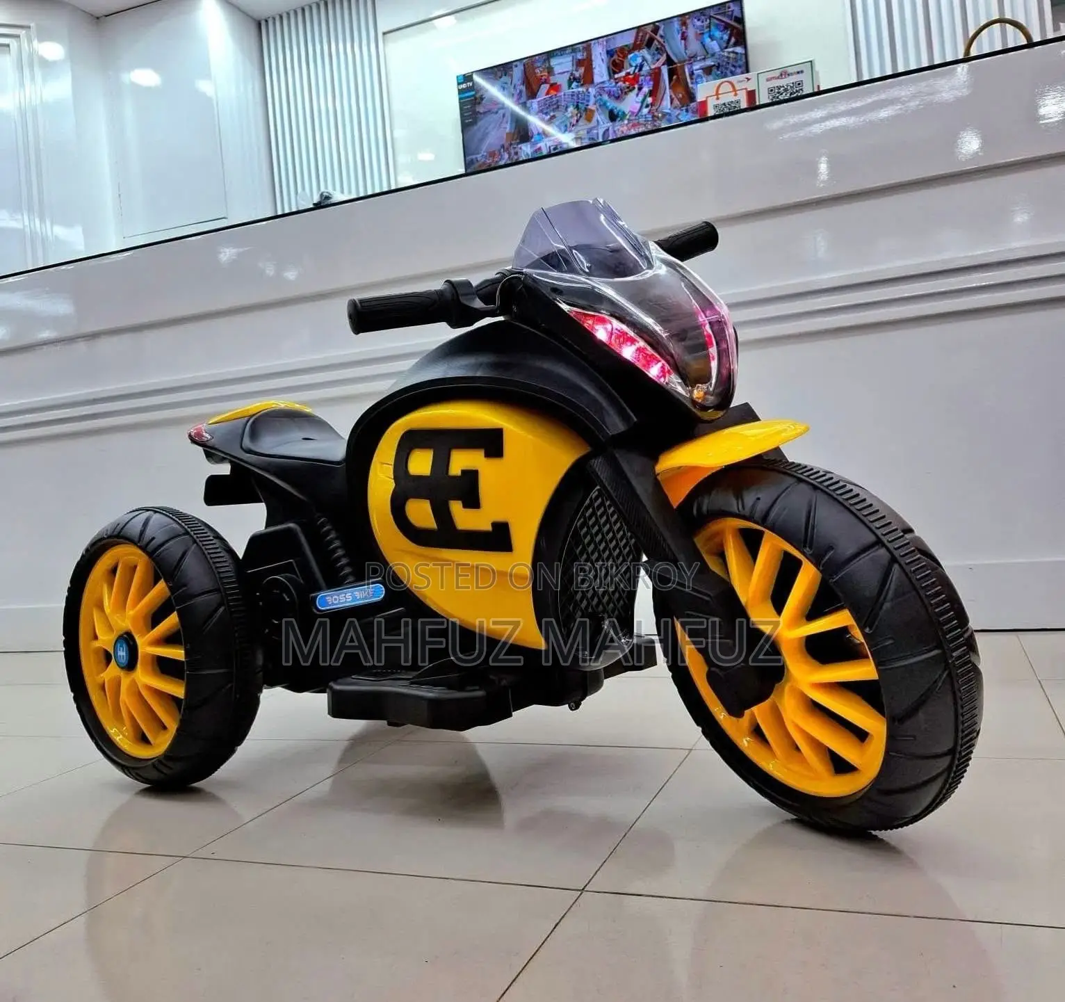 Now the ultimate Boss Look for your little rider!