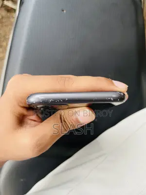 Apple iPhone 11 64 GB Black