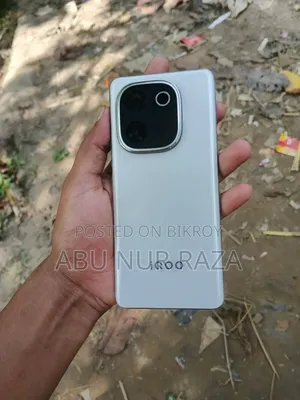 iQOO 128 GB White