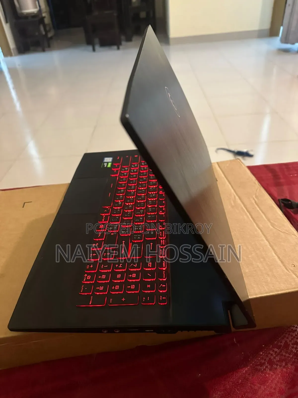 Laptop MSI GF75 Thin 8GB Intel Core i5 SSHD+SSD 1.5T