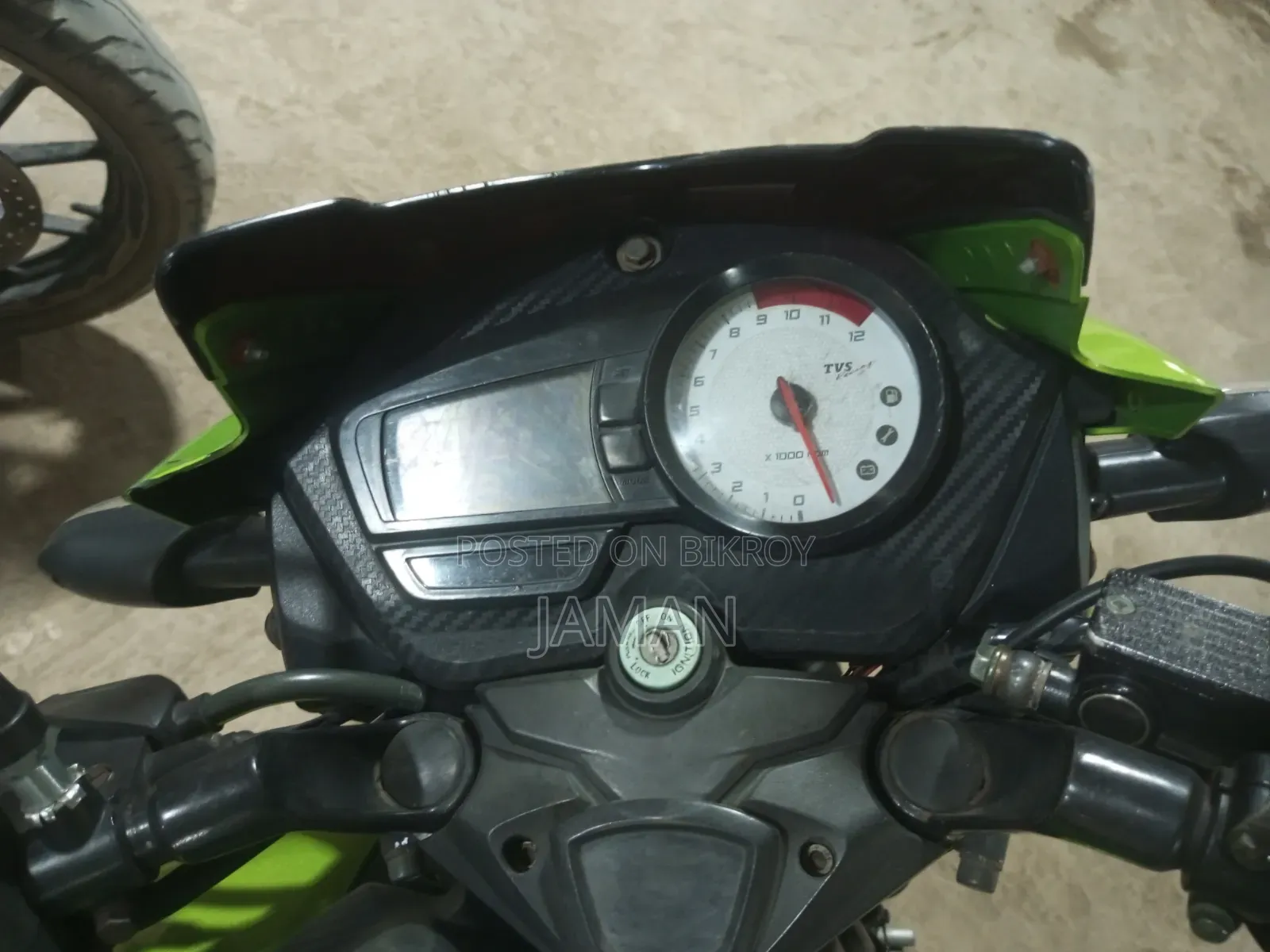 TVS Apache RTR 160 2V 2015 Green