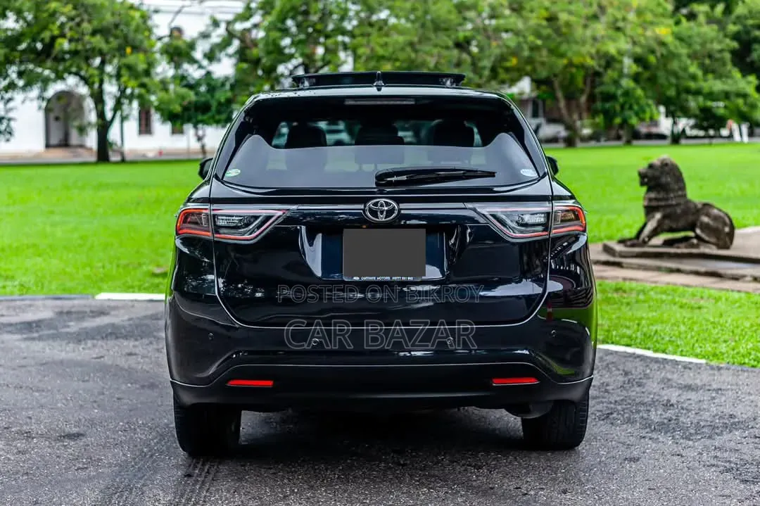 Toyota Harrier 2.0 2014 Black