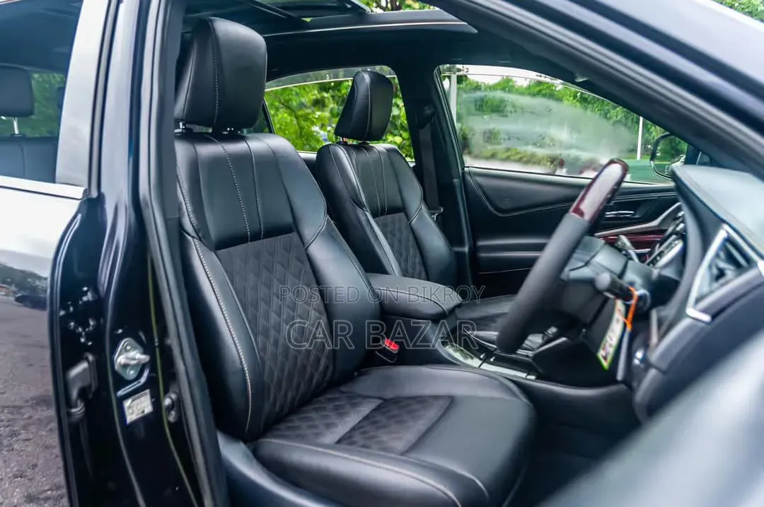 Toyota Harrier 2.0 2014 Black