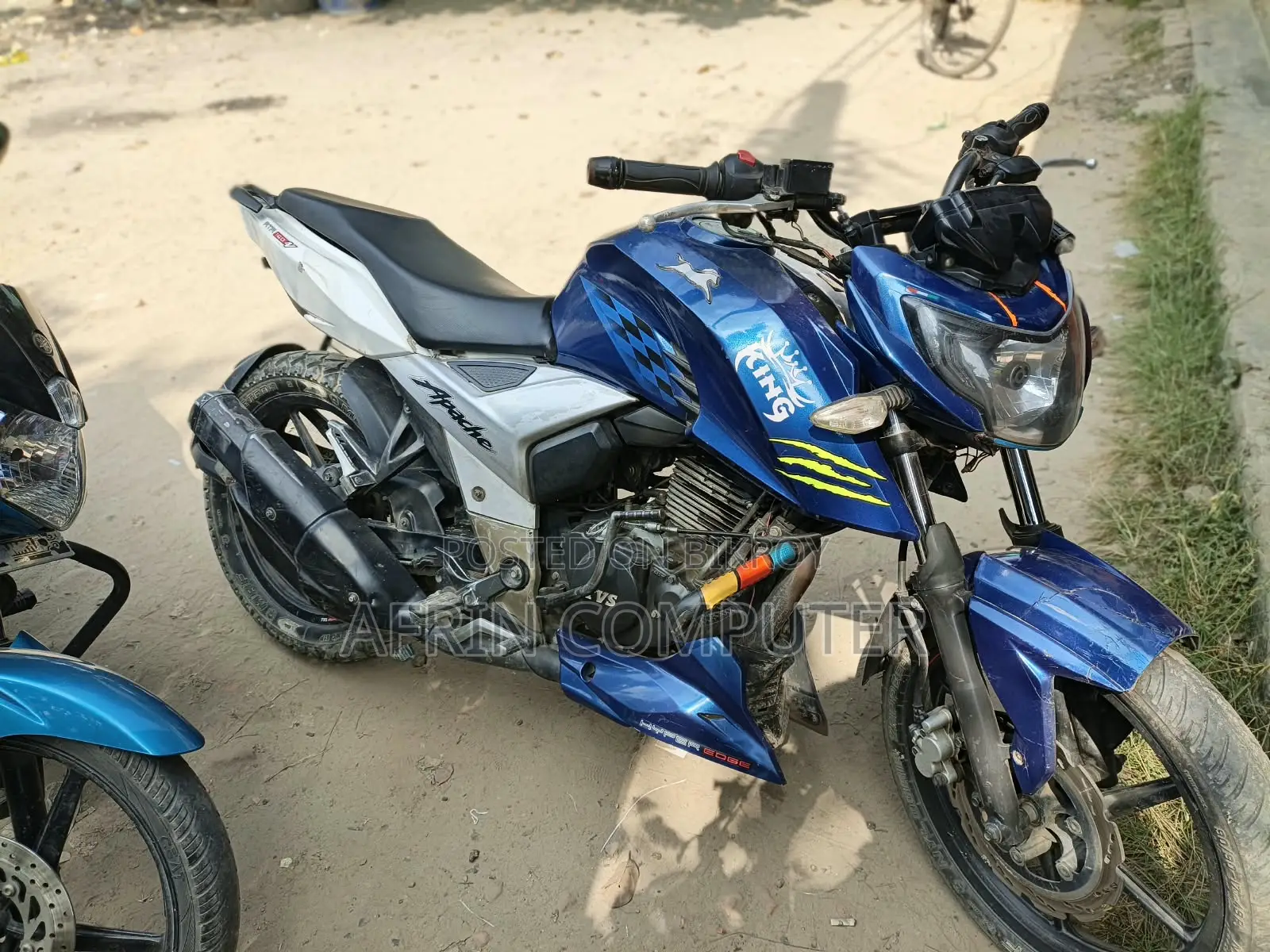 TVS Apache 160 4V 2019 Blue