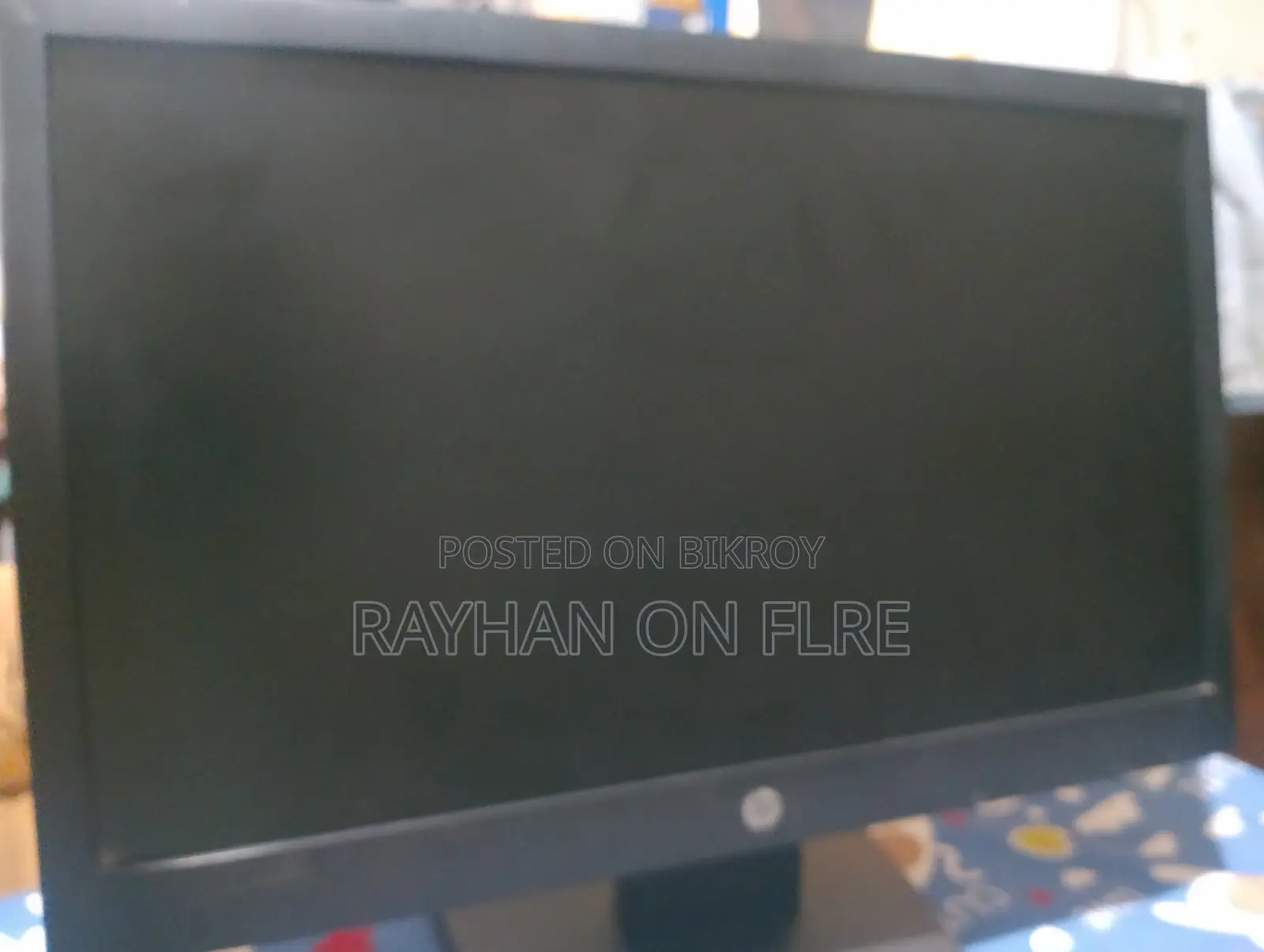 HP 19 Inch Monitor - Power Issue - For Parts / Repair