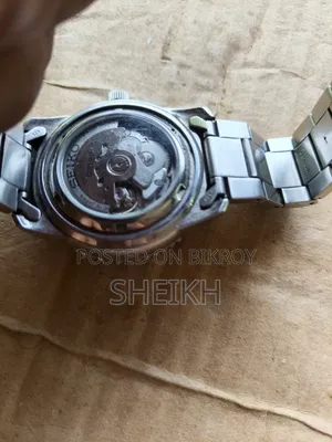 একটি ঘড়ি বিক্রি করতে চাই