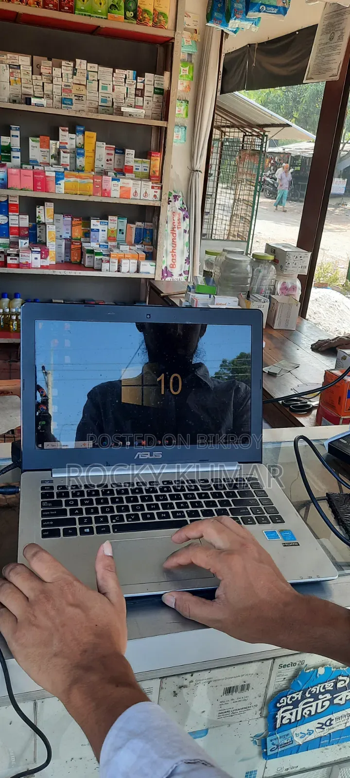 Asus Laptop 4GB Intel 1T SSD