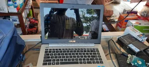 Asus Laptop 4GB Intel 1T SSD