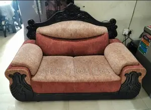 Beautifully designed (2+2+1) sofa set for sale.