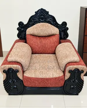 Beautifully designed (2+2+1) sofa set for sale.