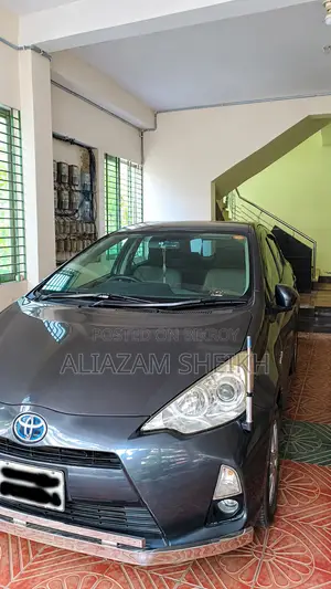 Toyota Aqua S 2014 Gray
