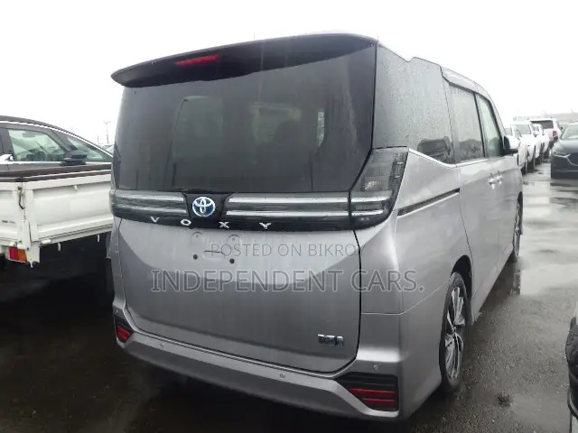 Toyota Voxy Hybrid S-Z 2WD 7-Seater 2022 Gray