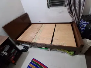 Semi Double Bed