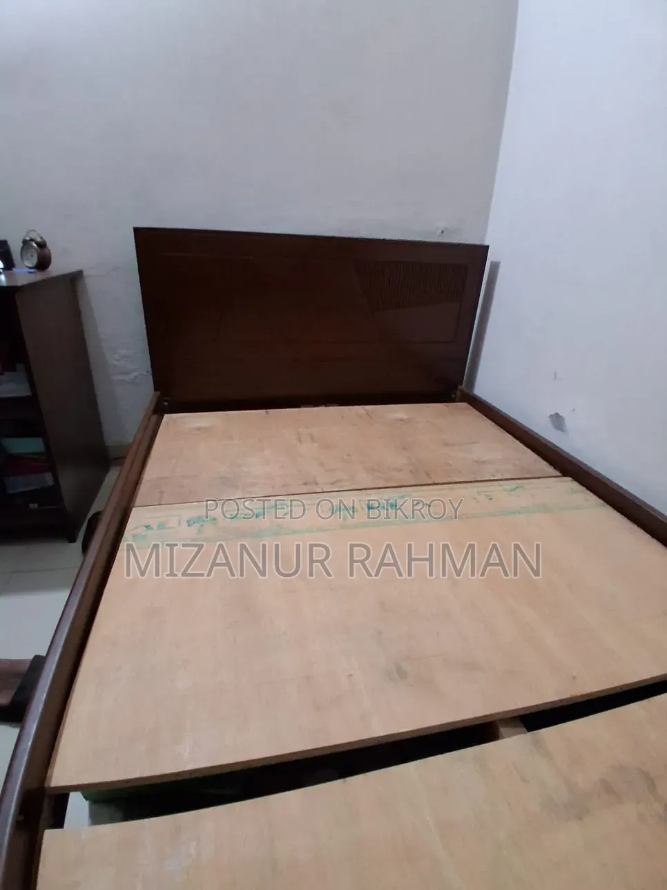 Semi Double Bed