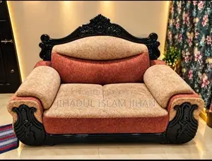 Beautifully designed (2+2+1) sofa set for sale.