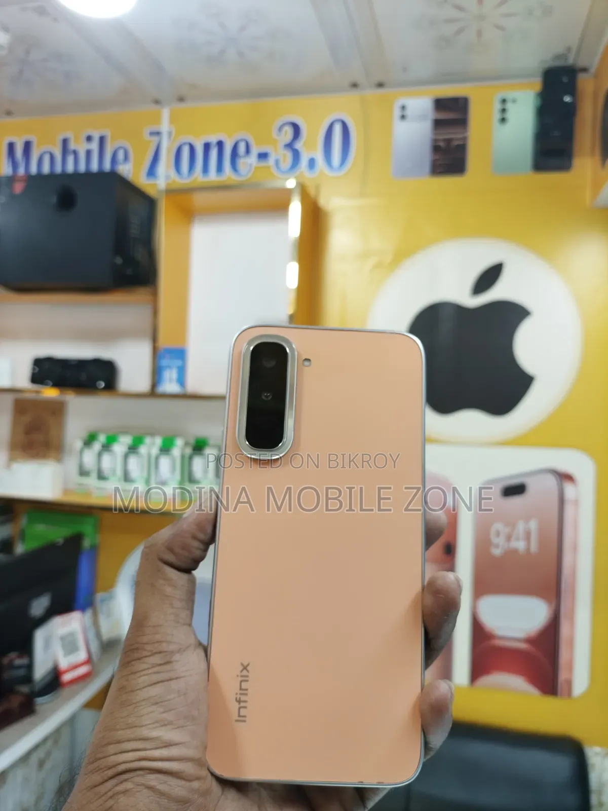 ইনফিনিক্স হট ৭০ ১২৮ জিবি গোল্ড