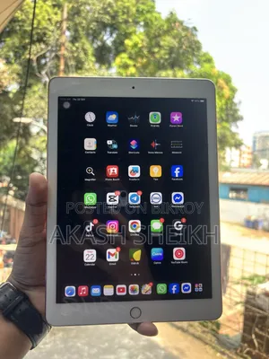 Apple iPad 9.7 128 GB Gold