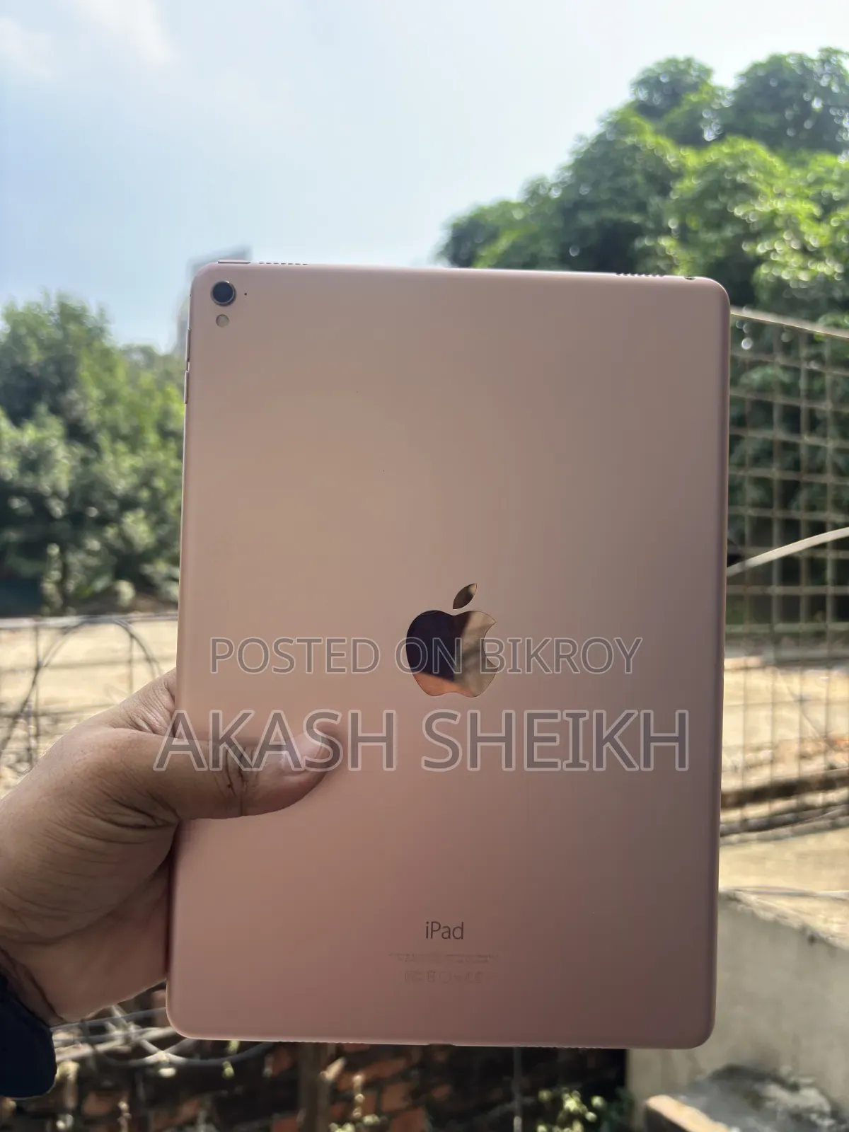 Apple iPad 9.7 128 GB Gold