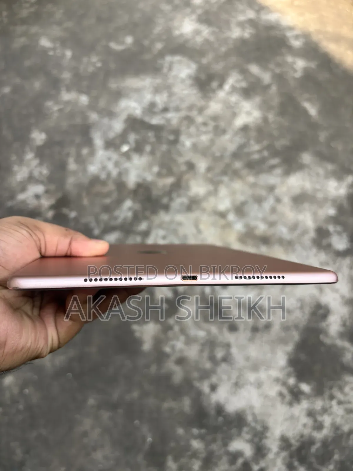 Apple iPad 9.7 128 GB Gold