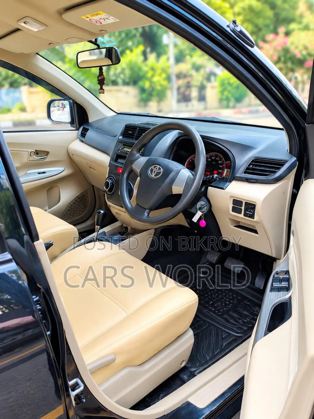 Toyota Avanza 2014 Black