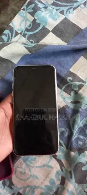 অ্যাপল আইফোন ১১ ৬৪ জিবি সাদা