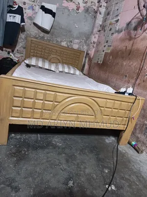 Very good double sleeping teak wood bed, very sturdy