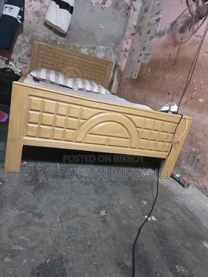 Very good double sleeping teak wood bed, very sturdy