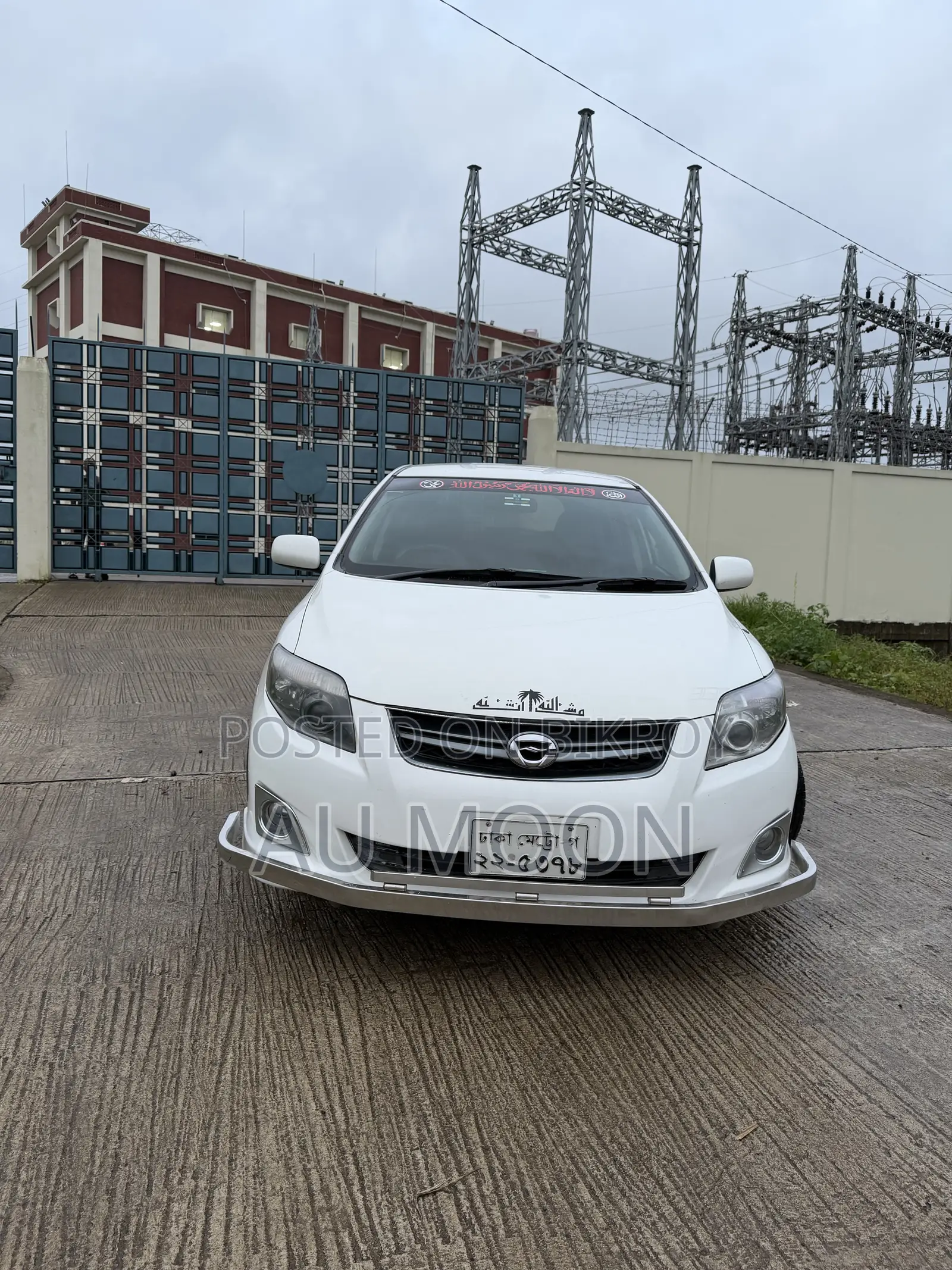 টয়োটা অ্যাক্সিও ১.৫ জি ফোরডব্লিউডি ২০১১ সাদা