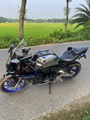 Yamaha R15M 2023 Black