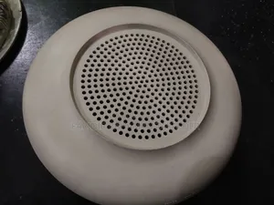 চারটি স্পিকার বিক্রি করা হবে।