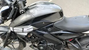নিউ বাজাজ পালসার এনএস১২৫ ২০২৪ গ্রে