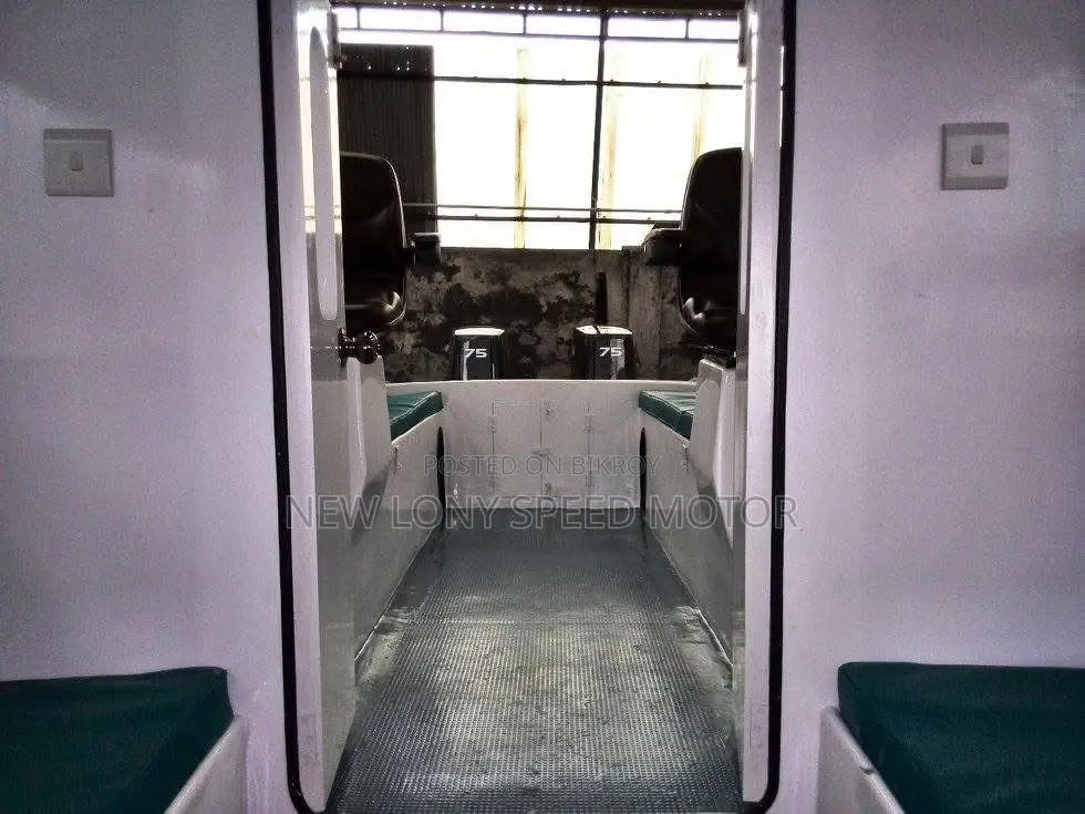 VIP FRP Cabin Cruiser