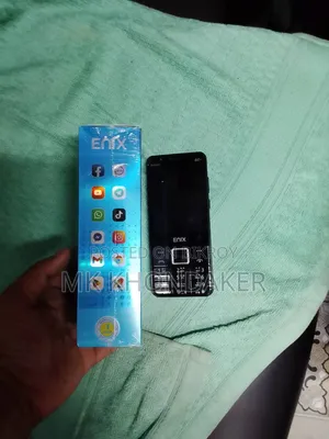 Enix 32 GB Black