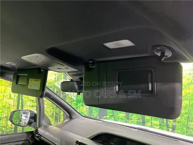টয়োটা নোয়া ২০২১ পার্ল