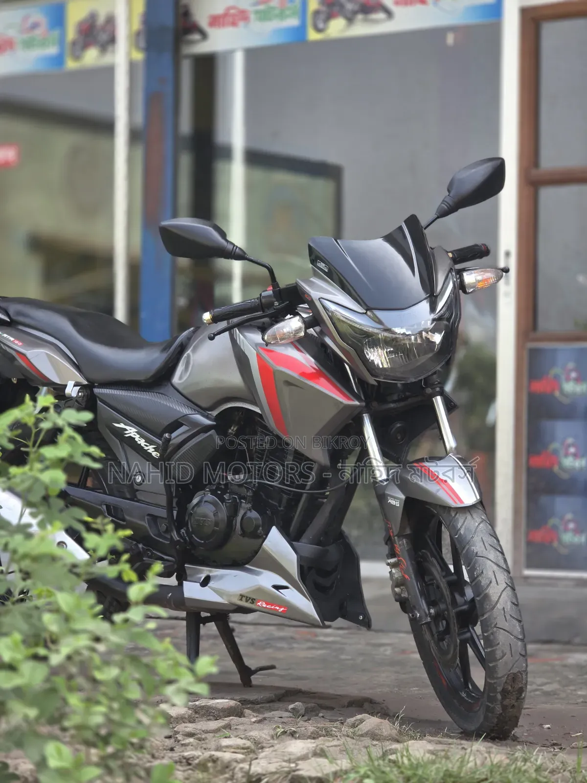 টিভিএস অ্যাপাচি আরটিআর ১৬০ টুভি ২০১৬ ব্ল্যাক