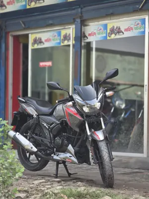 টিভিএস অ্যাপাচি আরটিআর ১৬০ টুভি ২০১৬ ব্ল্যাক