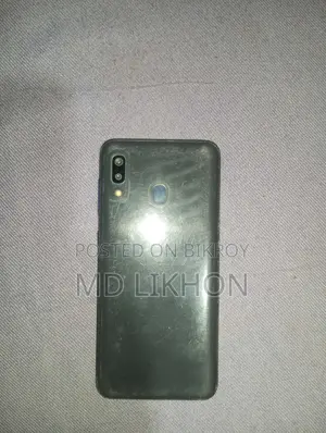 Samsung Galaxy A20 32 GB Black