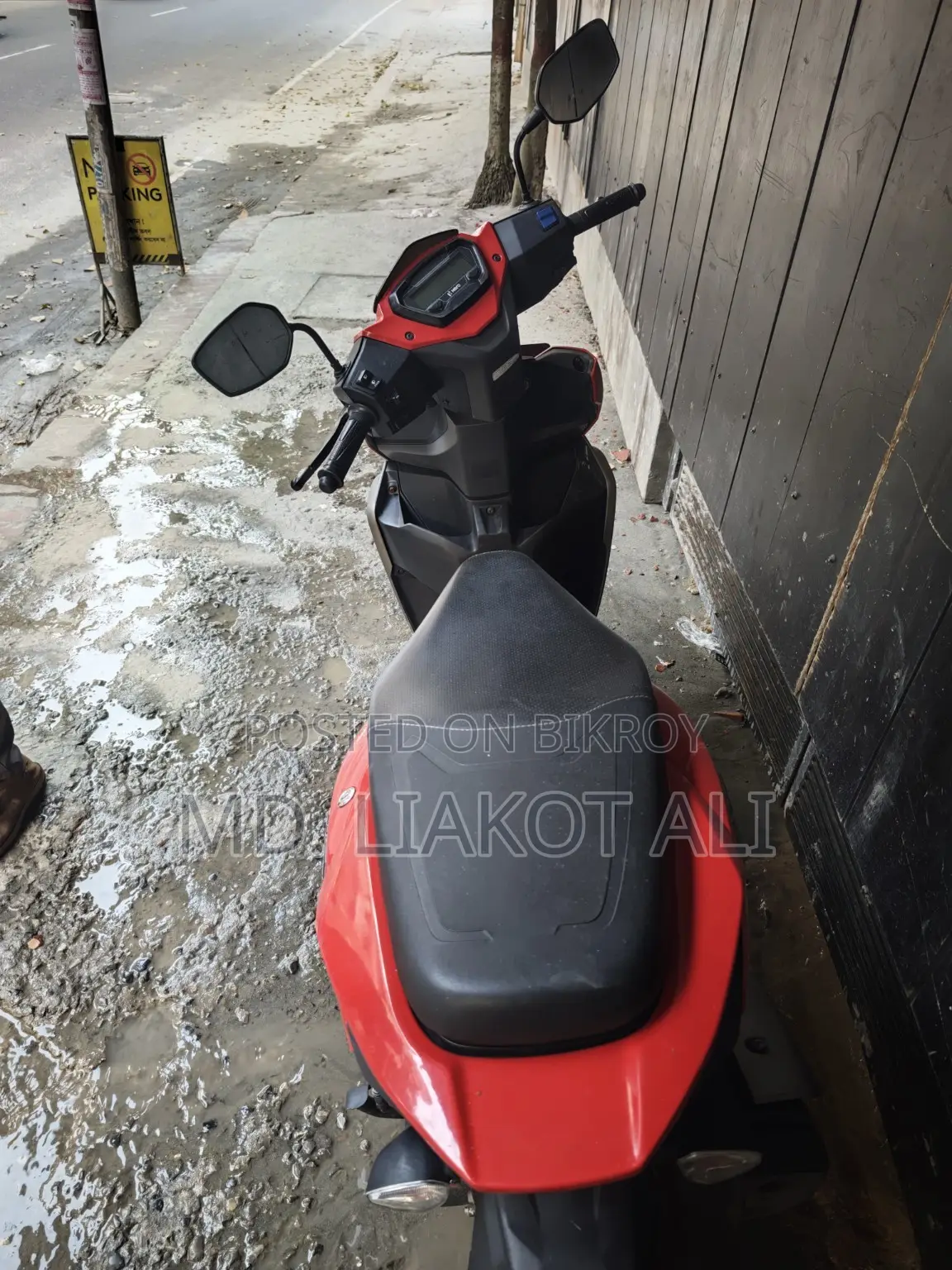 হিরো জুম ১১০ এক্সটেক ২০২৫ রেড