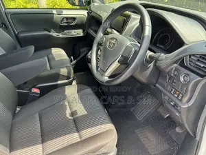 Toyota Noah 2021 Pearl