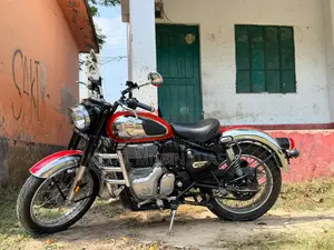 নতুন রয়্যাল এনফিল্ড ক্লাসিক ৩৫০ ২০২৬ রেড