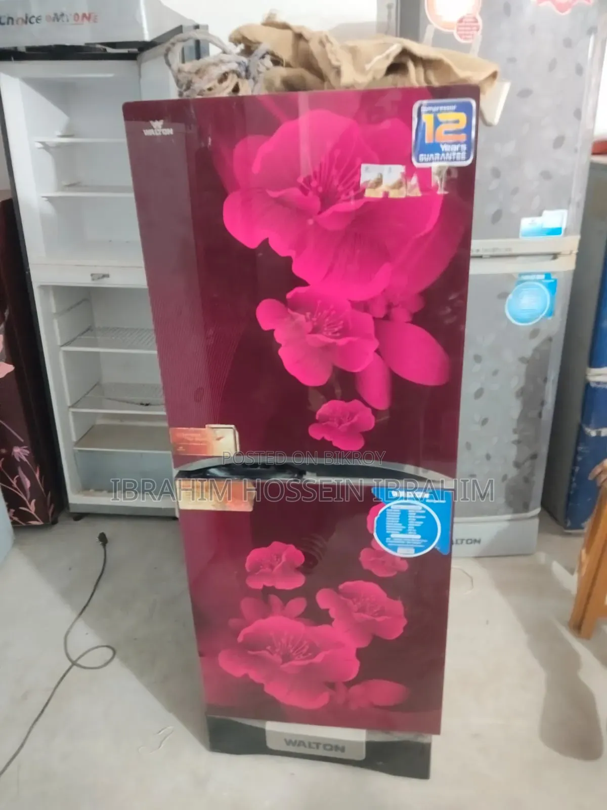 This is a good Walton fridge, if anyone wants to buy please contact