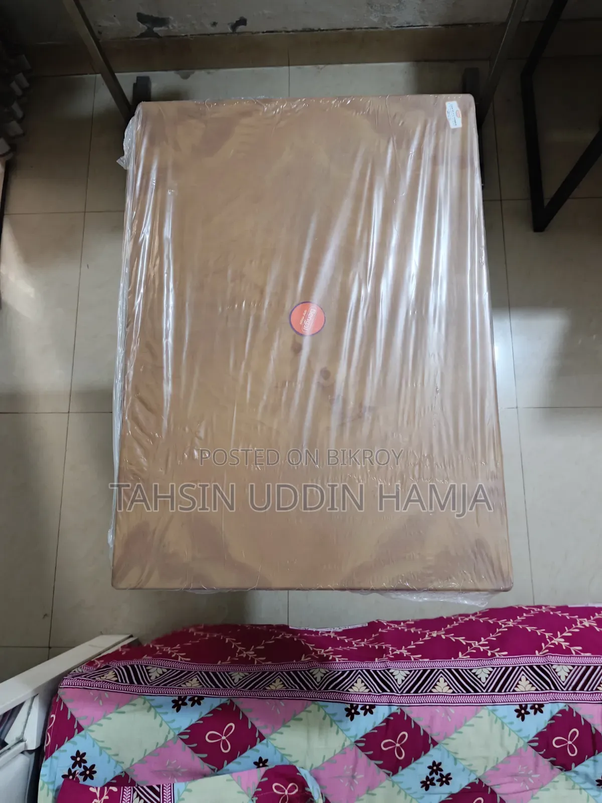 টেবিল বিক্রি হবে