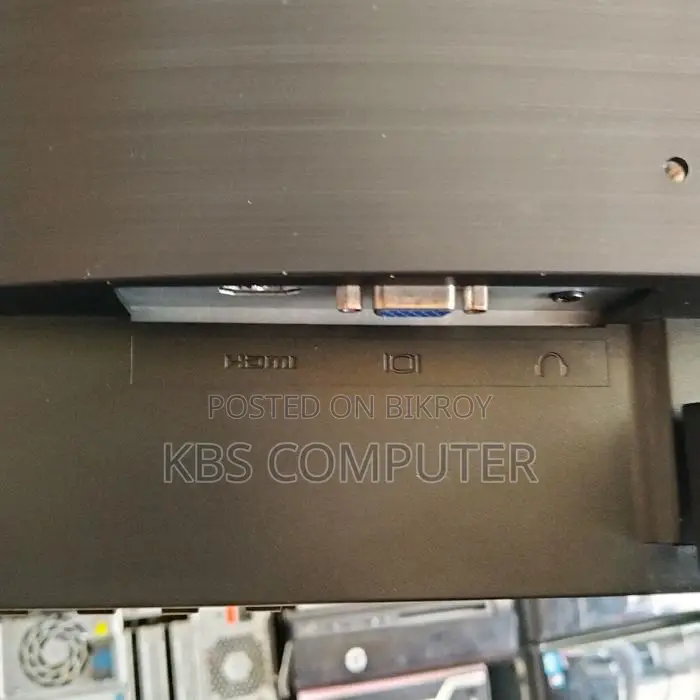 Dell 19inch LED VGA and HDMI Port
