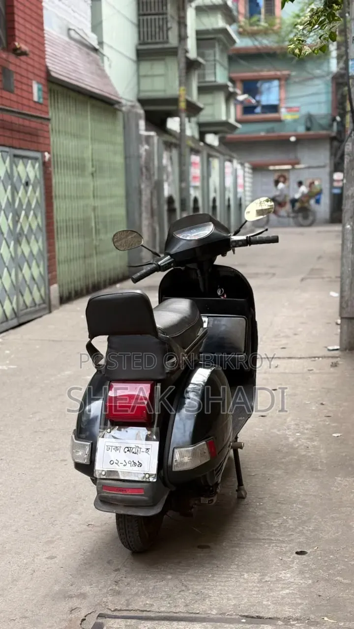 এলএমএল সিলেক্ট ৪ ১৯৯২ ব্ল্যাক