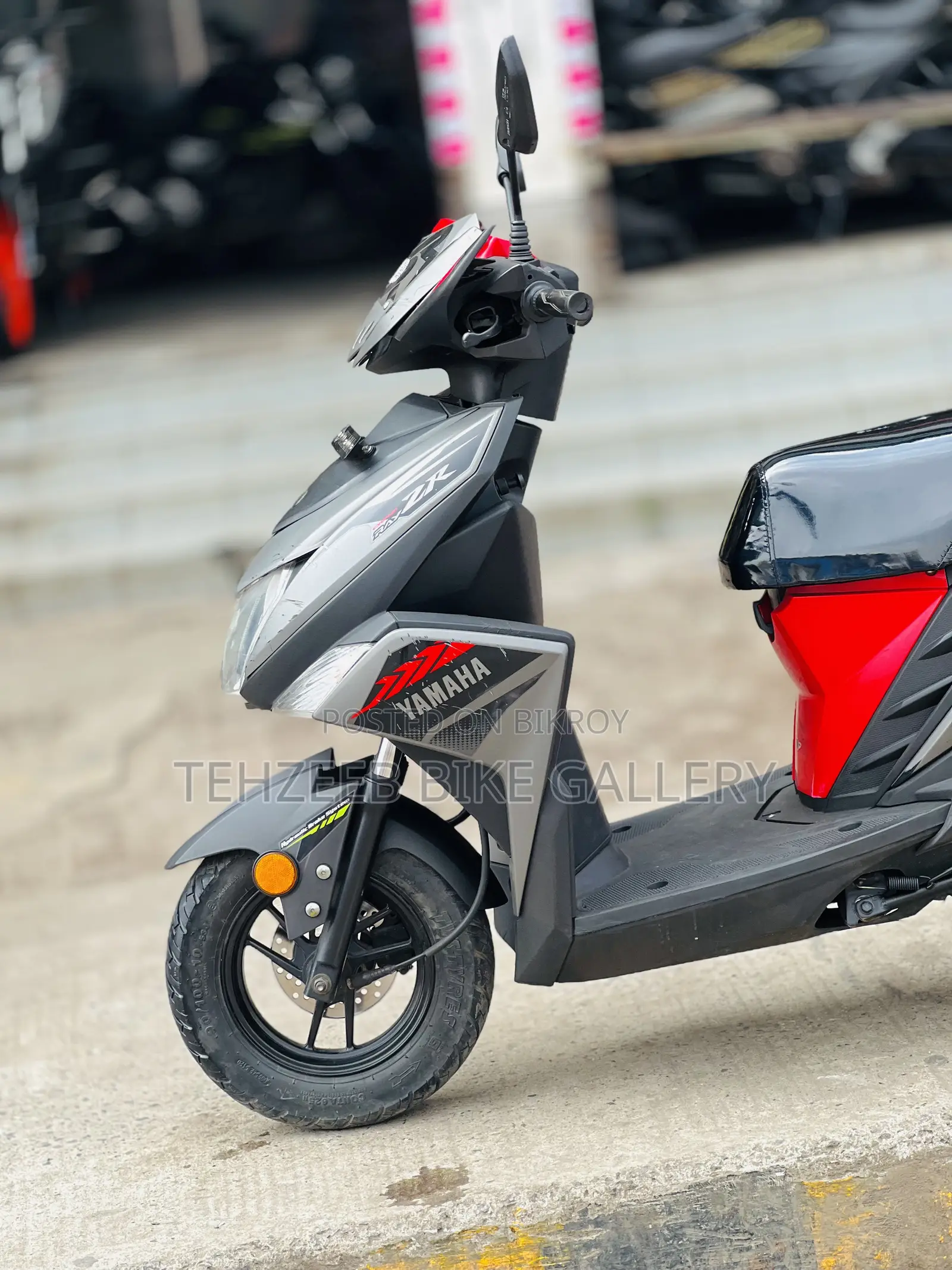 ইয়ামাহা রোড স্টার ২০২২ গ্রে