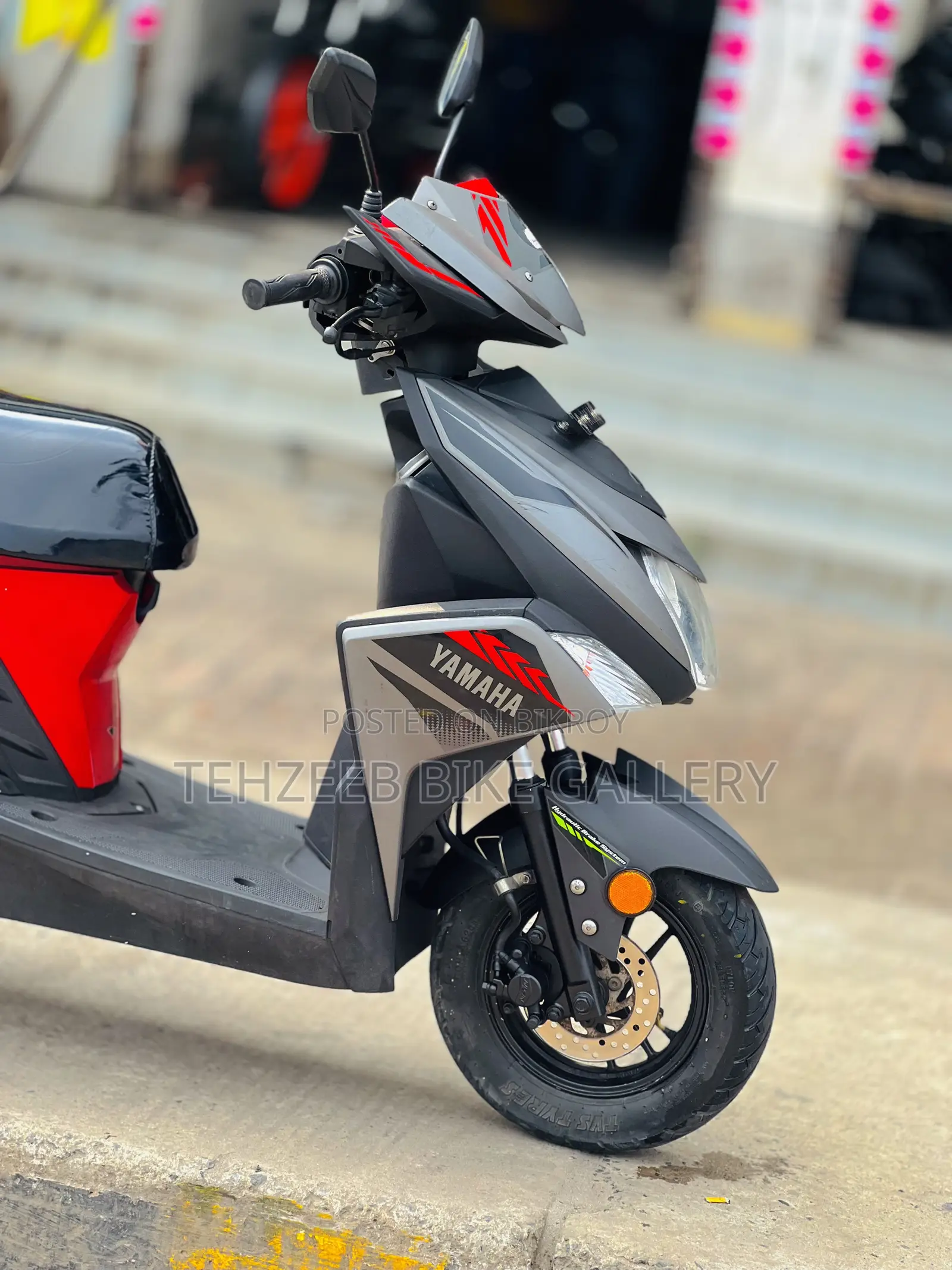 ইয়ামাহা রোড স্টার ২০২২ গ্রে